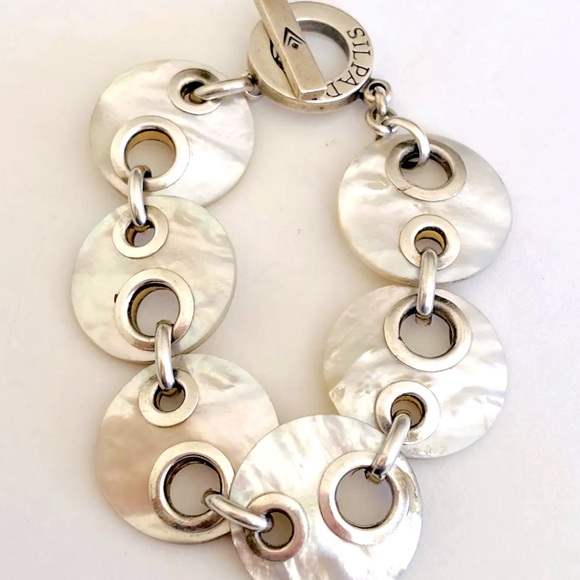 Silpada Vintage Rare Mother of Pearl and Sterling Silver Toggle Bracelet - Picture 4 of 4